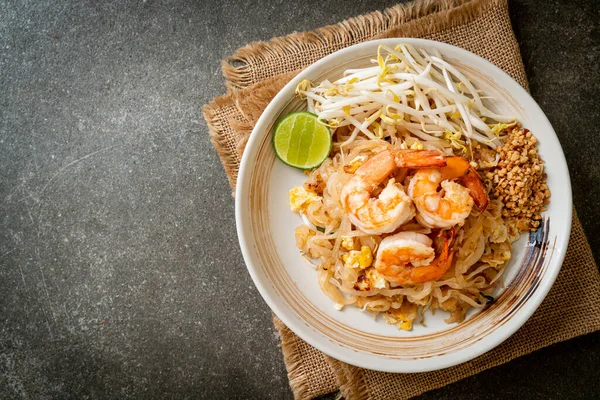 Macarrão Frito Com Camarão Brotos Almofada Tailandesa Estilo Comida Asiática — Fotografia de Stock