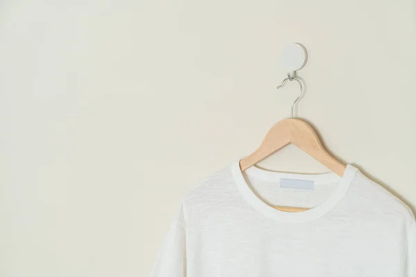 White Shirt Hanging Wood Hanger Wall — Zdjęcie stockowe