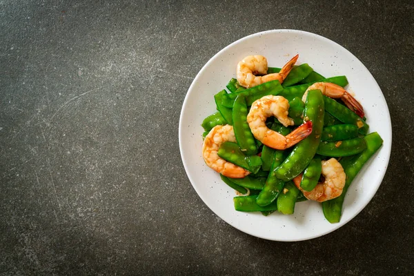 stock image Stir-Fried Green Peas with Shrimp - Homemade food style