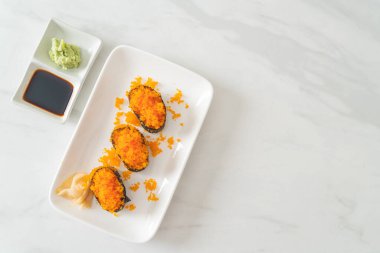 Ebiko Suşi ya da Karides Yumurtalı Suşi - Japon yemek tarzı