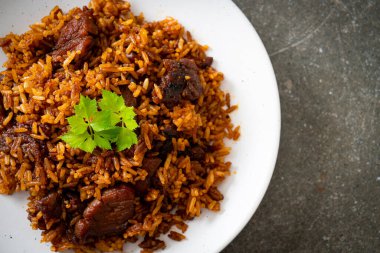 Nasi goreng - Endonezya usulü kızarmış pilav - Asya usulü