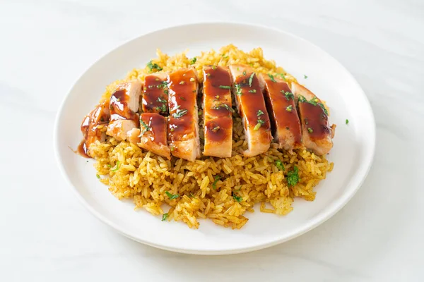 Grilled Sweet Chilli Chicken Curry Rice Plate — Stock Photo, Image