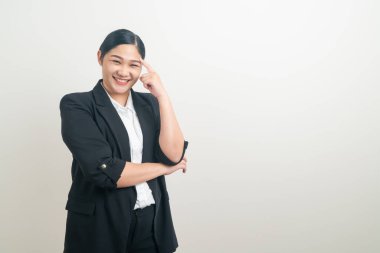 Beyaz arka planlı Asyalı kadın portresi