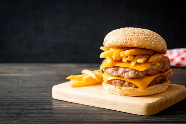 Hambúrguer Porco Hambúrguer Porco Com Queijo Batatas Fritas — Fotografia de Stock