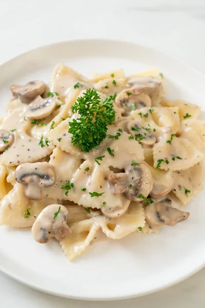 Farfalle Pasta Mushroom White Cream Sauce Italian Food Style — Stock Photo, Image
