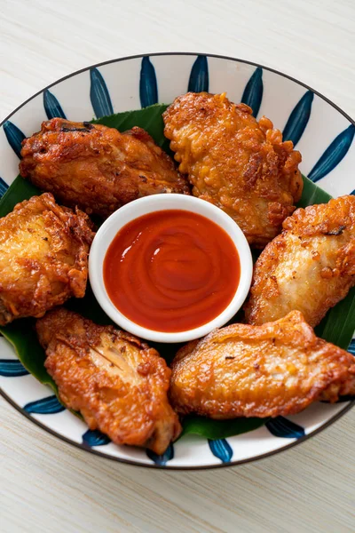 Crispy Fried Chicken Wings Fish Sauce — стоковое фото