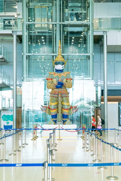 Μπανγκόκ Ταϊλάνδη Μαΐου 2022 Μπανγκόκ Suvarnabhumi Επιβάτες Αεροδρόμιο Μέσα Στον — Φωτογραφία Αρχείου
