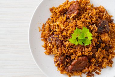 Nasi goreng - Endonezya usulü kızarmış pilav - Asya usulü