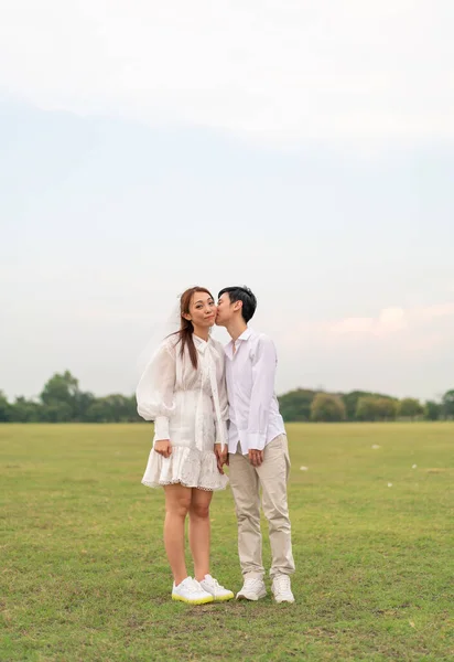 Happy Young Asian Couple Bride Groom Clothing Ready Marry Wedding — 스톡 사진