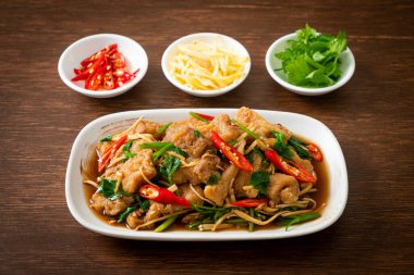 Çin kereviziyle Kızarmış Balık - Asya usulü