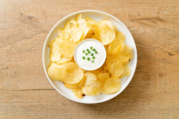 Potato Chips Sour Cream Dipping Sauce — Stock Photo, Image