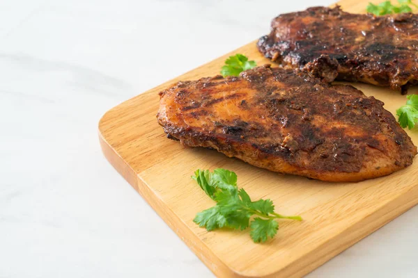 Fűszeres Grillezett Jamaikai Bunkó Csirke Jamaikai Ételstílus — Stock Fotó