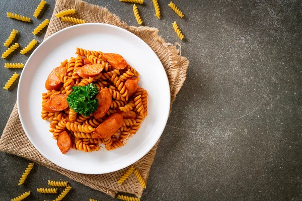 Spiraal Spirali Pasta Met Tomatensaus Worst Italiaanse Keuken — Stockfoto