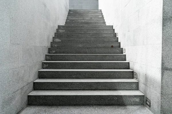 Beautiful Empty Grey Stair Step Building — Stockfoto