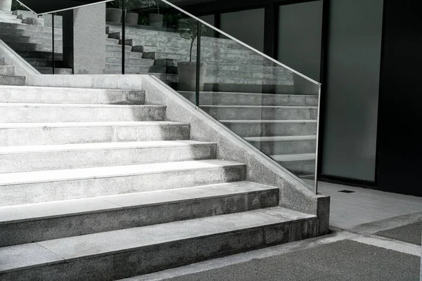 Beautiful Empty Grey Stair Step Building — Zdjęcie stockowe