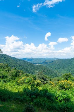 Khao Yai manzara dağı ve Tayland 'da mavi gökyüzü manzarası