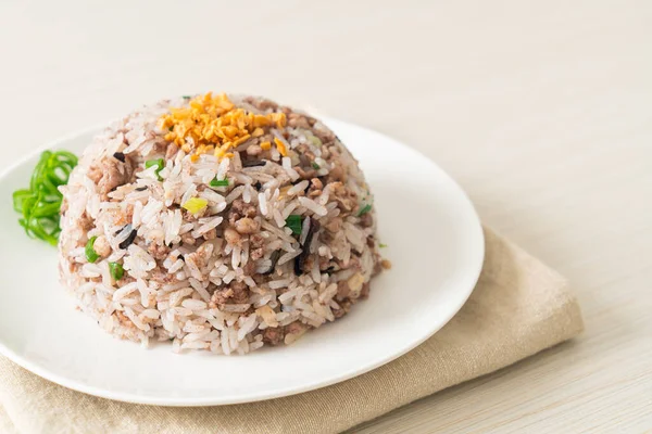 Arroz Frito Chinês Salgado Azeitona Preta Com Carne Porco Picada — Fotografia de Stock