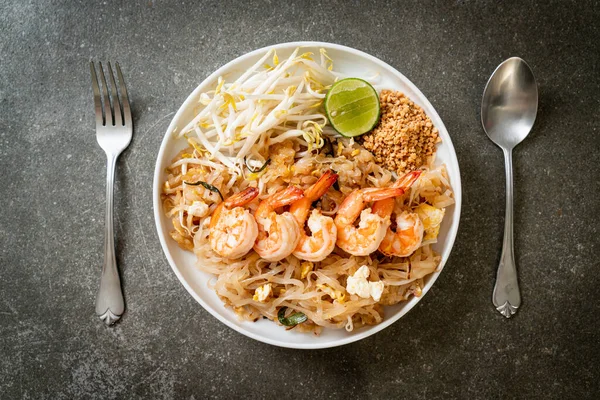 Fideos Fritos Con Camarones Brotes Pad Thai Estilo Comida Asiática — Foto de Stock