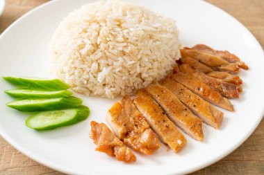Grilled Chicken with Steamed Rice in Hainan style