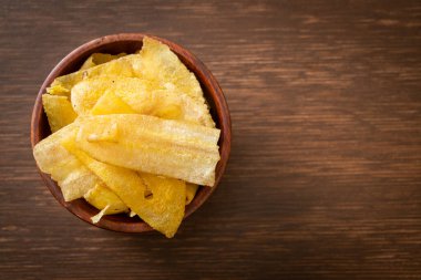 Çıtır muz cipsi. Kızarmış ya da dilimlenmiş muz.