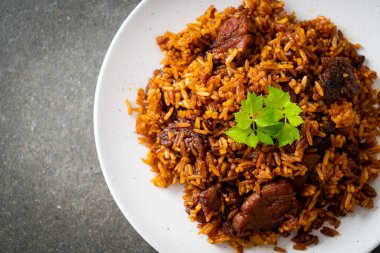 Nasi goreng - Endonezya usulü kızarmış pilav - Asya usulü