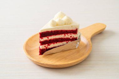 red velvet cake with cream cheese layer