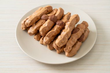 Tabakta çikolatalı pasta - Fransız yemeği ve tatlı tarzı