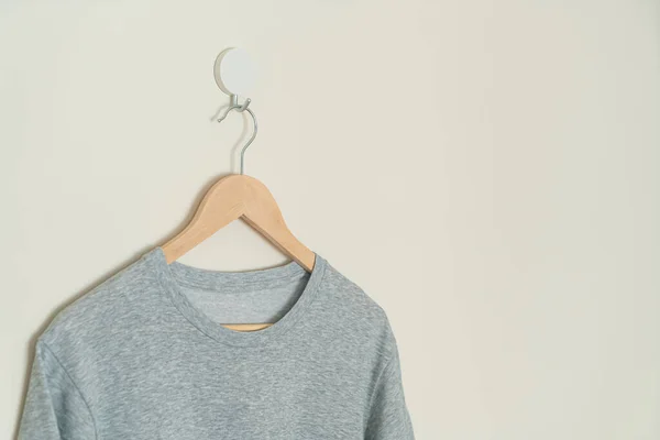 Grey Shirt Hanging Wood Hanger Wall — Fotografia de Stock