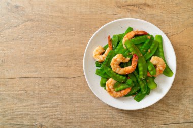 Karidesli Kızarmış Yeşil Bezelye Ev Yapımı Yemek Stili