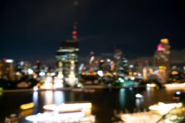 アブストラクト ブラー 背景に夜のバンコク市 — ストック写真