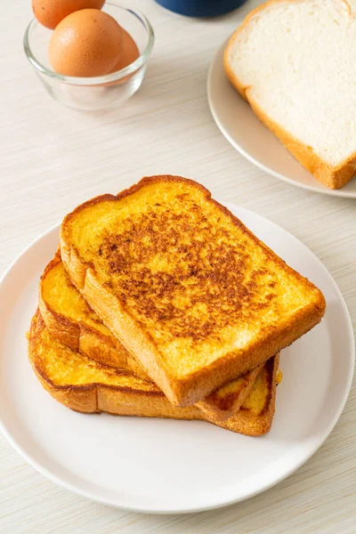 Franse Toast Wit Bord Voor Het Ontbijt — Stockfoto