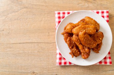 Tayland usulü susamlı kızarmış muz.