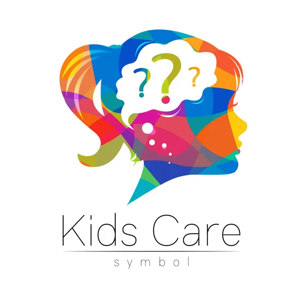 Μοντέρνο λογότυπο Kid Girl κεφάλι με ερώτηση στο εσωτερικό του εγκεφάλου. Λογότυπο Παιδί σημάδι της Ψυχολογίας. Προφίλ ανθρώπου. Δημιουργικό στυλ. Σύμβολο σε διάνυσμα. Σχέδιο. Χρώμα Rainbow απομονωμένο σε λευκό — Διανυσματικό Αρχείο