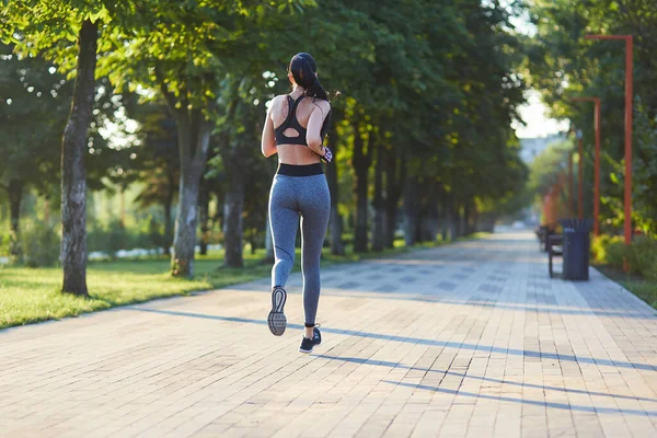 Correr Por Mañana Jovencita Fitness Entrenamiento Parque Aire Libre — Foto de Stock