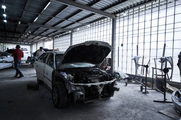 Reparação Carro Velho Quebrado Serviço Automóvel — Fotografia de Stock