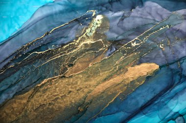 Alkol mürekkebi tekniğinde lüks soyut arka plan, çivit mavisi sıvı boya, dağınık akrilik damlalar ve girdap lekeleri, basılı malzemeler.