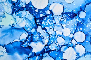 Soyut mavi boya arka planı. Su kabarcıkları damlalar lekeler sıçratır doku deseni