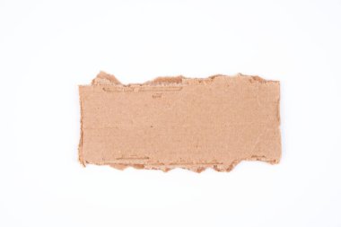 Beyaz arkaplanda izole edilmiş metin veya resim için boş yeri olan kahverengi karton parçası, kırpma yolu