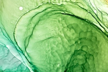 Soyut yeşil suluboya arka plan. Boya lekeleri ve dalgalı su lekeleri, lüks sıvı sıvı sanat duvar kağıdı.