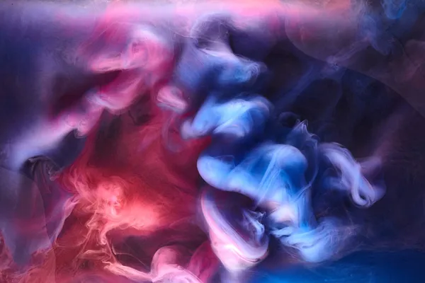Синьо Рожевий Дим Фоні Чорного Чорнила Барвистий Туман Абстрактне Море — стокове фото