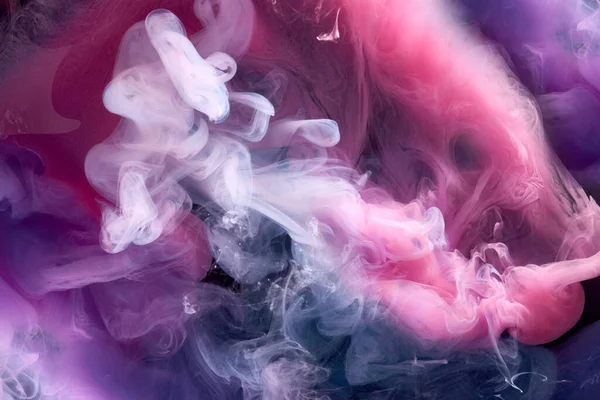 Paarse Rook Zwarte Inkt Achtergrond Kleurrijke Mist Abstracte Kolkende Paarse — Stockfoto