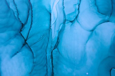 Soyut lacivert okyanus gökyüzü suluboya arka plan. çivit mavisi boya lekeleri, lekeler, su dalgaları, lüks sıvı sıvı duvar kağıdı.