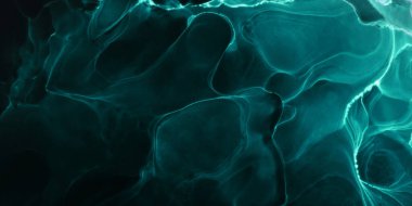 Siyah teknoloji arka planında soyut yeşil elektrik dalgası. Sudaki neon ışığı boyası, akrilik patlama, sıvı sanat