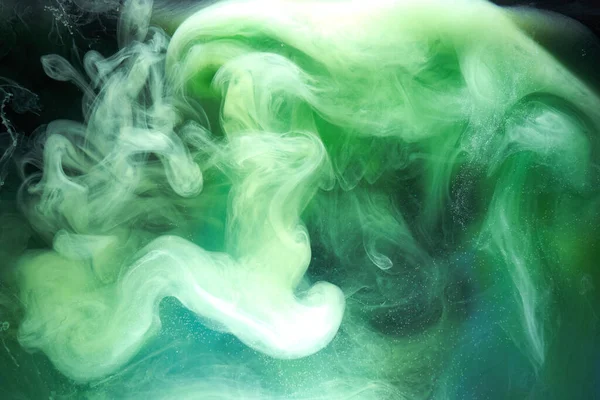 Πράσινος Καπνός Μαύρο Φόντο Μελάνι Πολύχρωμη Ομίχλη Αφηρημένη Στροβιλίζονται Σμαραγδένια — Φωτογραφία Αρχείου