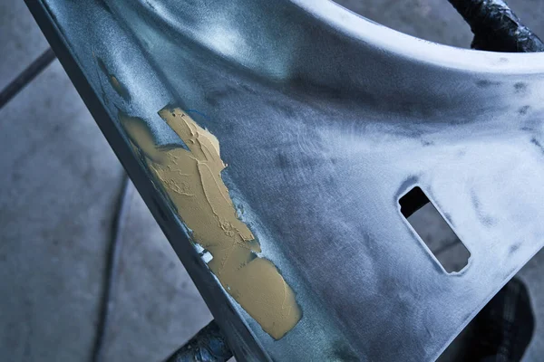 Восстановление Покраска Автомобиля Крупным Планом Автосервисе — стоковое фото