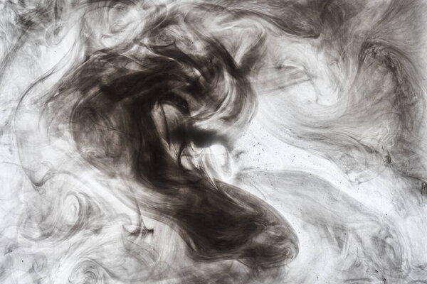 Темный дым на белом фоне чернил, яркий туман, абстрактное вихревое море океана, акриловый пигмент краски под водой