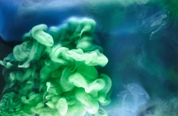Niebieski Zielony Dym Czarnym Tle Atramentu Kolorowa Mgła Abstrakcyjne Wirujące — Zdjęcie stockowe