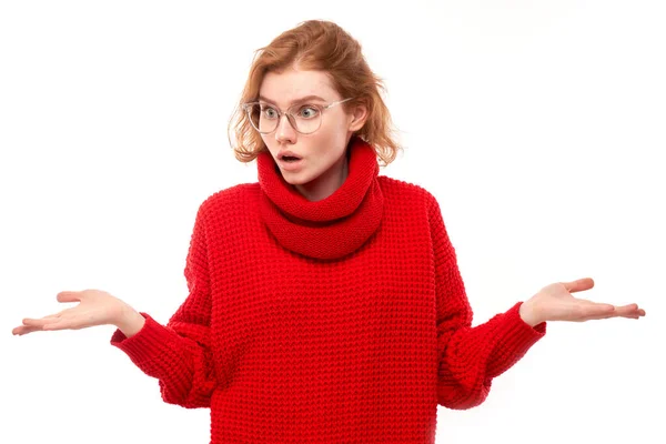 Smart Redhead Girl Red Glasses Shrugging Hands Thinks Doubts Makes — Foto Stock
