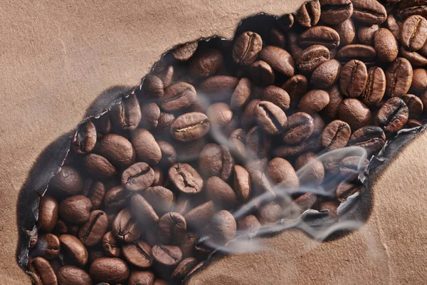 Roasted Smoking Coffee Beans Macro Close Creative Background — Stock Photo, Image