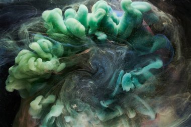 Sıvı akışkan sanat özgeçmişi. Su altında dans eden akrilik boya karışımı.